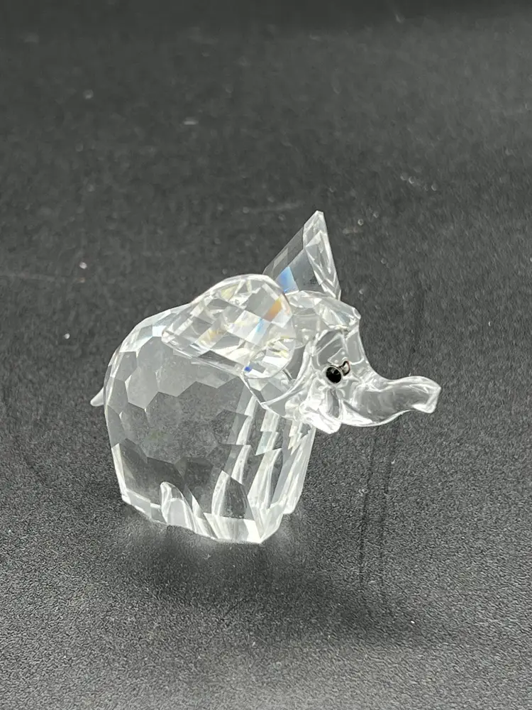 Retired Swarovski Crystal, Baby Elephant NIB With Certificate Of Authenticity