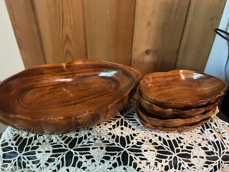 Monkey Pod Salad Set Serving Bowl And 4 Salad Bowls