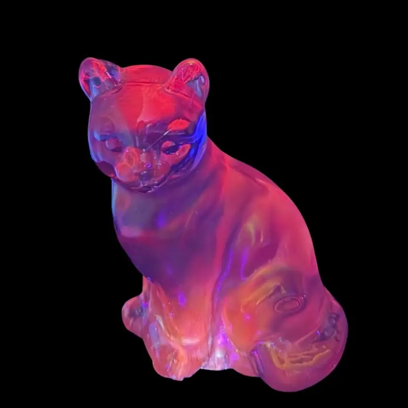 FENTON Cat Figurine Pink Carnival Glass 2019 Cadnium Glow
4” T x 2-1/4 “ L x 2-1/4” W