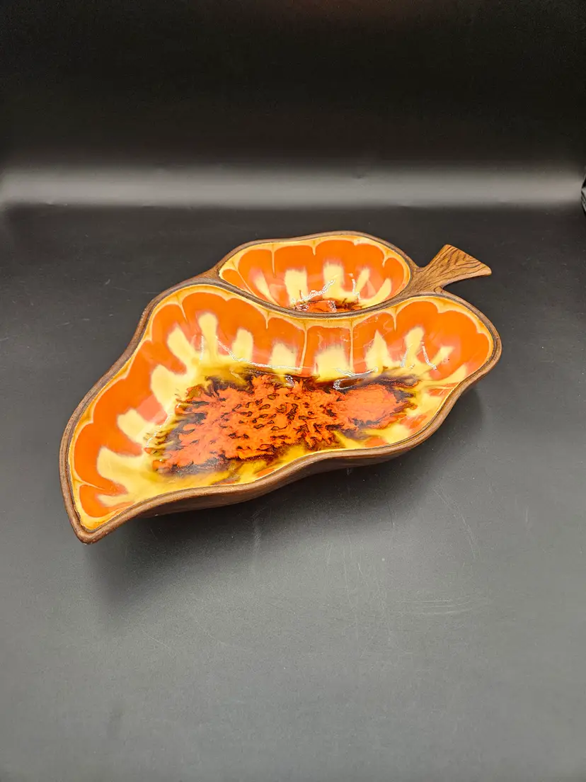 #BIN9 Treasure Craft Leaf Chip and Dip Bowl