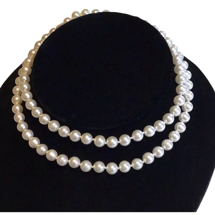 Vintage Glass Pearl Necklace