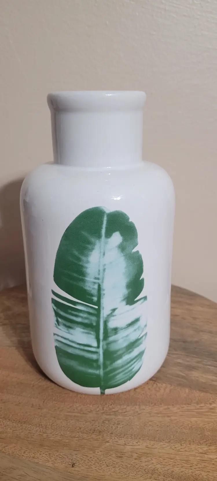 Ceramic White Vase Slim Neck Leaf Design 8"