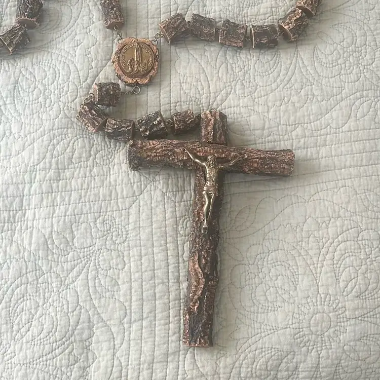 Wall rosary