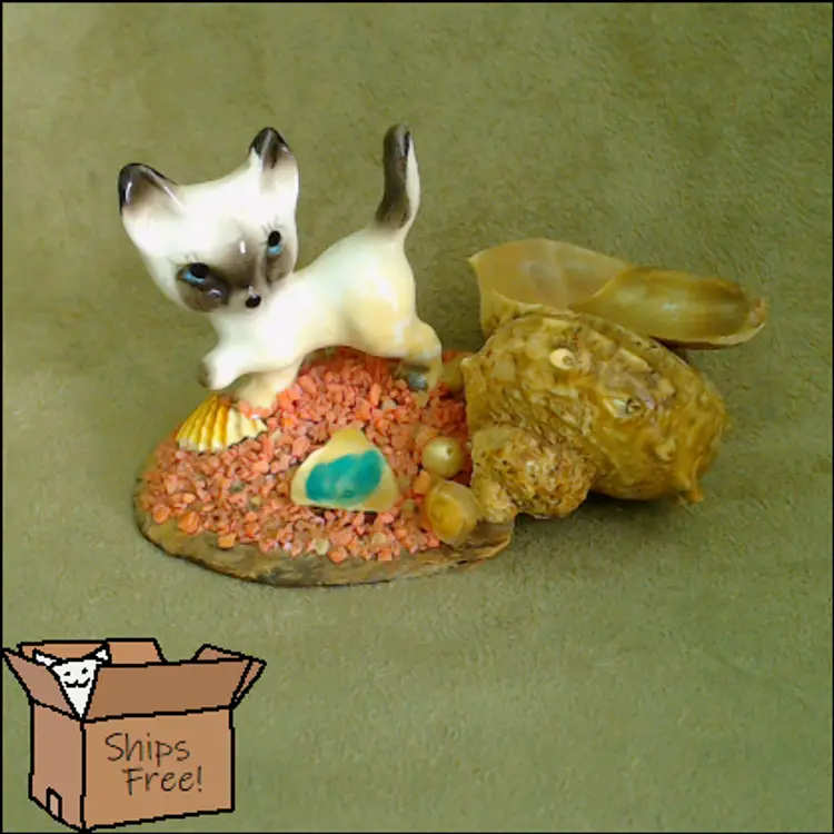 Vintage Cat and Sea Shell Ashtray | Super Kitschy Tobacciana | Tacky Trashtastic Fantastic Shell and Gravel Art | 1960s Beach Souvenir