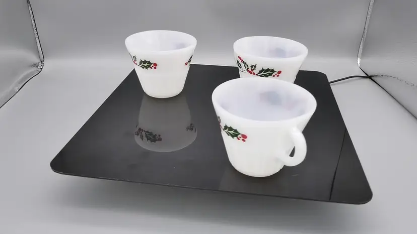 3 Vintage 60s Holly Berry Milk Glass Cup Mugs 8oz Termocrisa Mexico Christmas Holiday