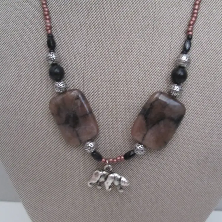 Southwestern Sterling Silver Bear Fetish with protective Chiastolite Gemstones