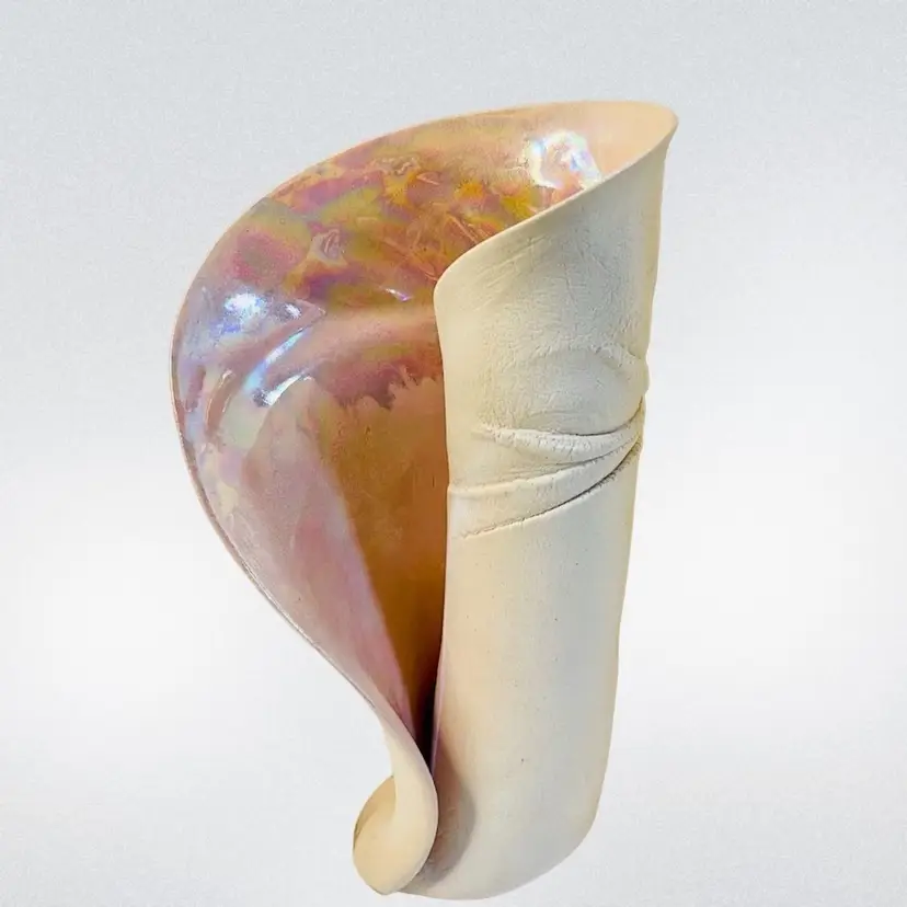 Pink Iridescent Pottery Shell Vase Textured Finish Signed READ 
8-3/4” T x 5” W
