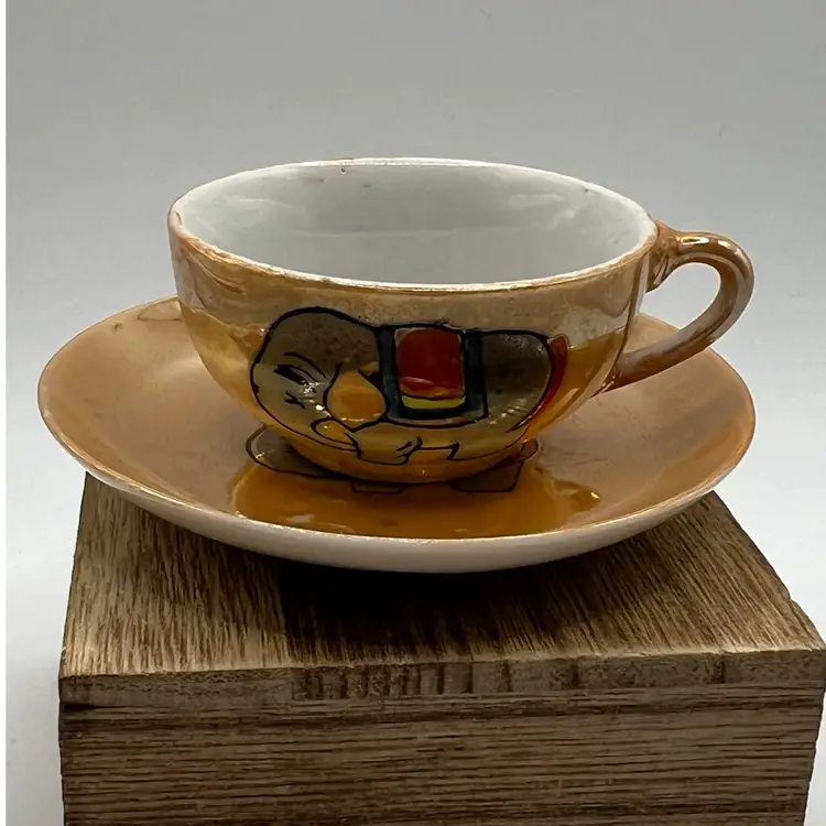 VTG Small Lusterware Hand Painted Elephant Tea Cup & Saucer