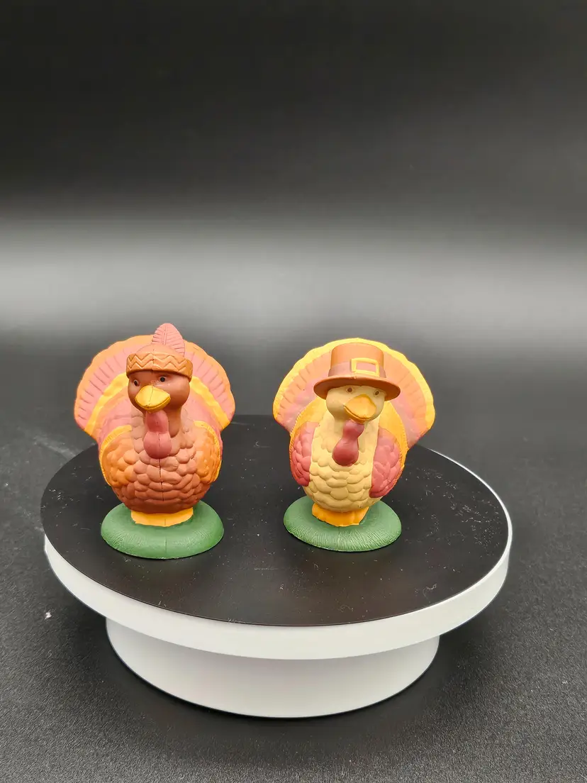 Vintage Avon Pilgrim Turkey Twosome Salt & Pepper Shakers Thanksgiving Fall