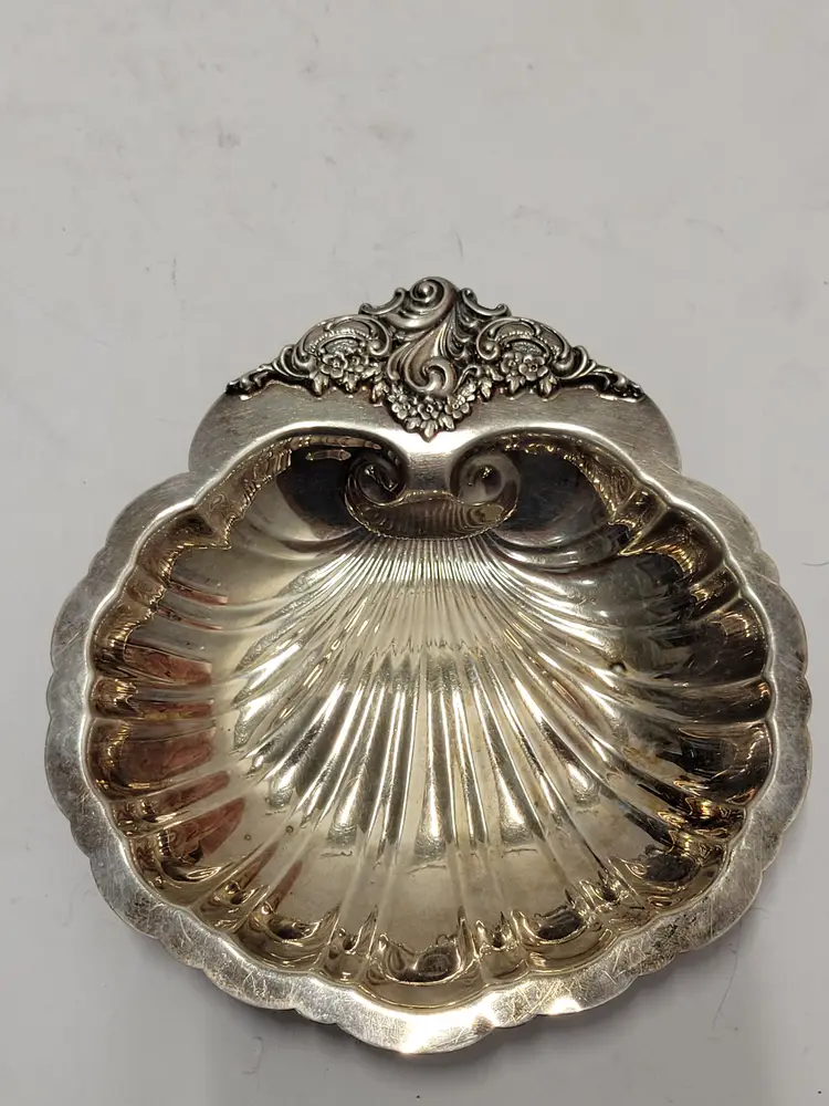 Wallace Silverplate BAROQUE Silverplate Shell Shaped Bon Bon