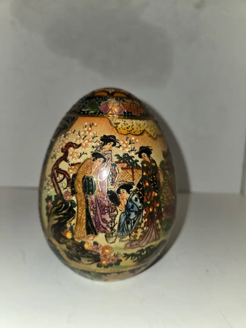 Vintage Japanese Satsuma-Style Miniature Vase - Hand-Painted Figural & Floral with Heavy Gilding
