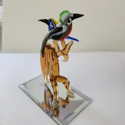 Decorative  Art glass birds Figurine fixed to Mirrored base