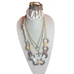 #21 - Amber Cross Lot