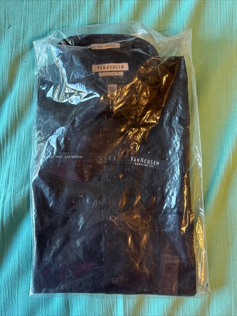 Brand new Van Heusen Regular Fit Wrinkle Free Lux Sateen Dress Shirt Black