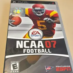 PSP - Complete In Case - NCAA Football 07