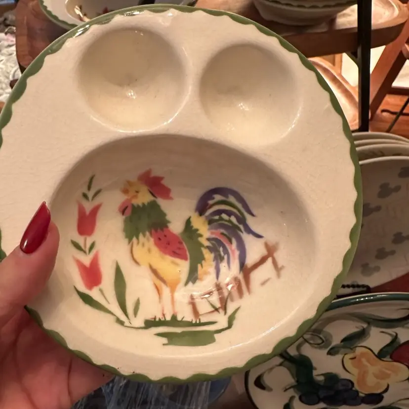 Set a four boiled egg plates