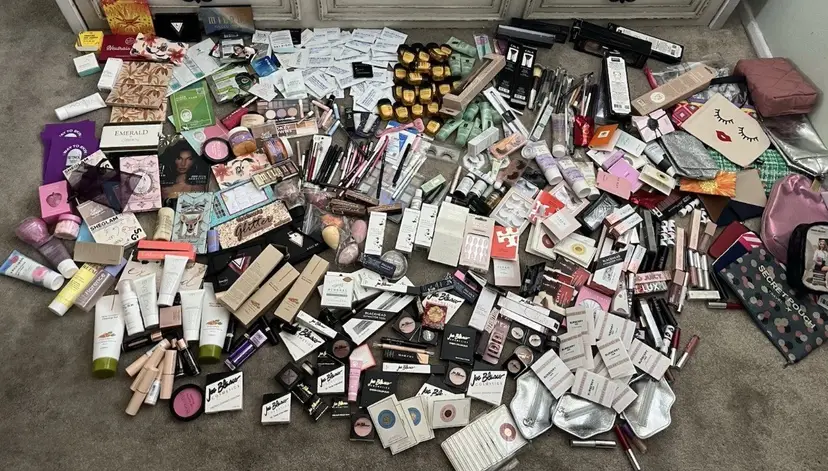 Premium Brand Name Makeup & Skincare Mixed Lot Deluxe & Full Size Eye Palettes