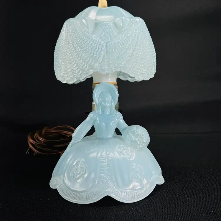 L.E. Smith Boudoir Blue Lady Lamp