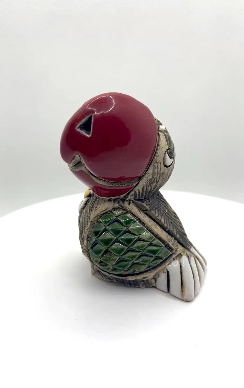 Vintage Artesania Rinconada hand carved ceramic and enamel Papagayo parrot figurine from Uruguay