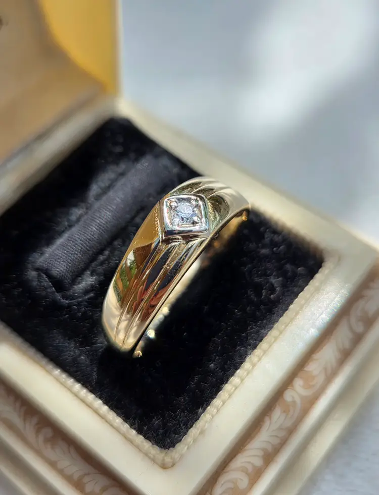 Vintage 14k Yellow Gold Diamond Men's Wedding Ring Band Size 10.5 - 4.2g