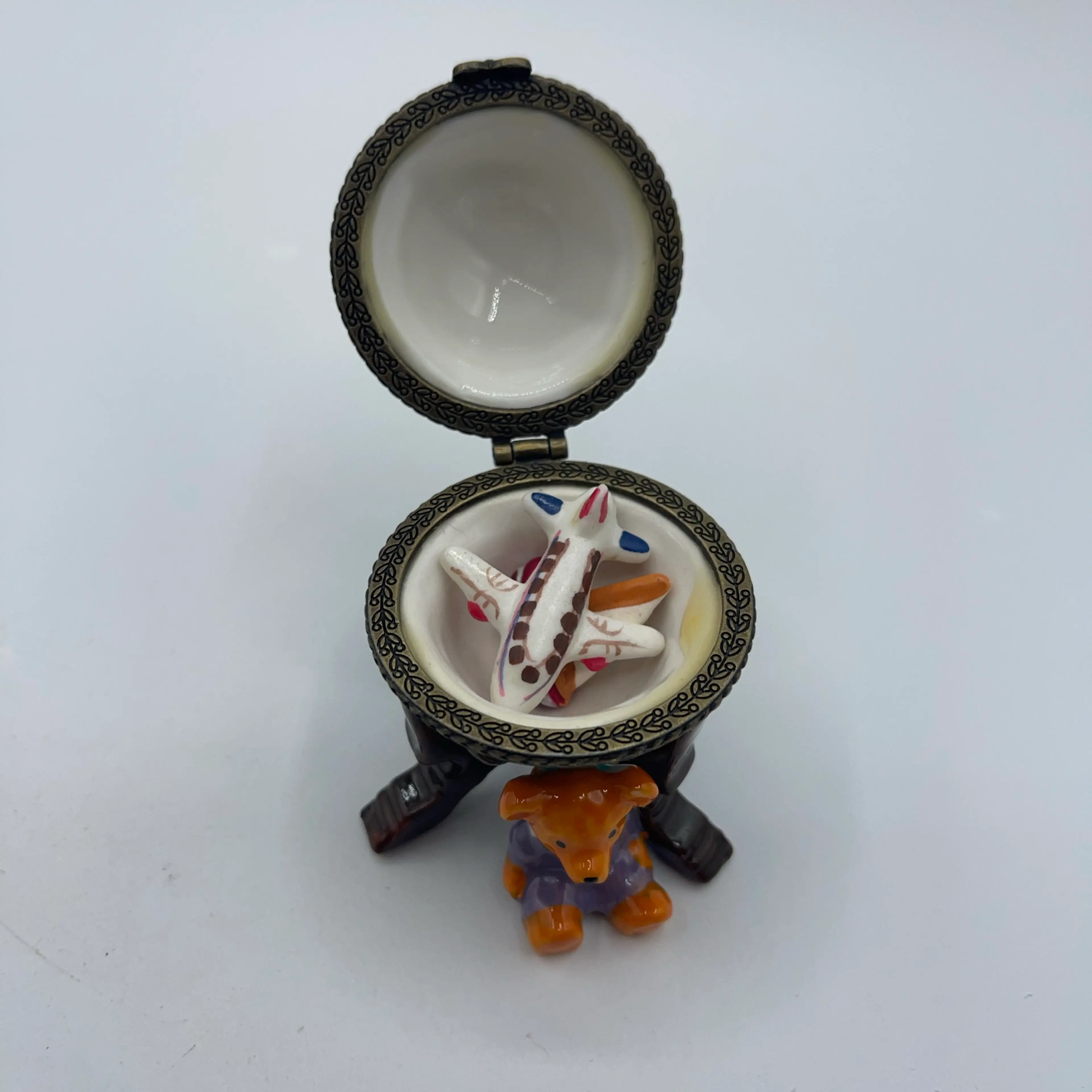 Image 4 of 4