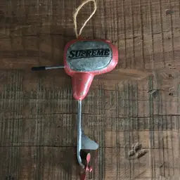 SUPREME OUTBOARD MOTOR CHRISTMAS TREE ORNAMENT ANTIQUE STYLE BOATING