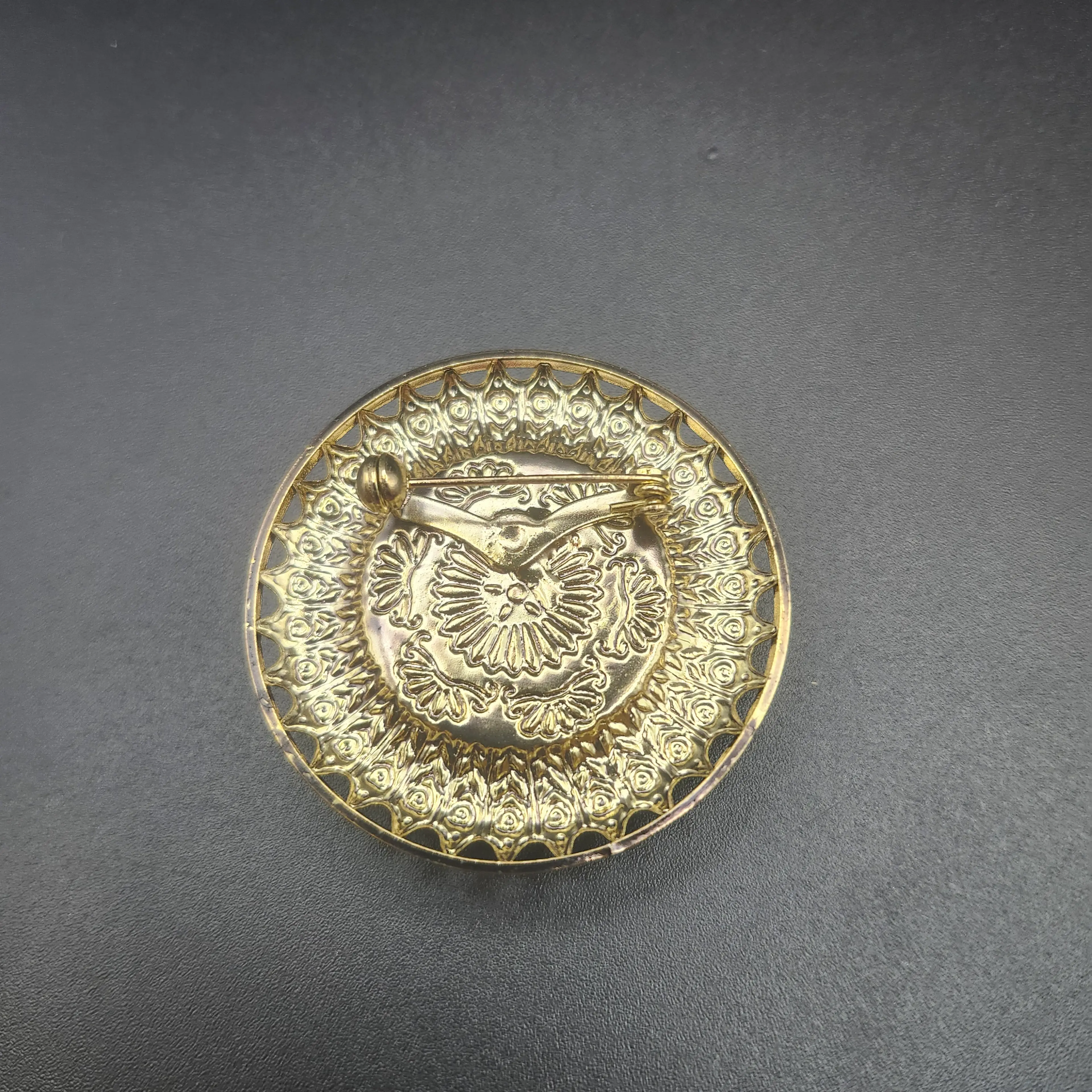 Image 4 of 7