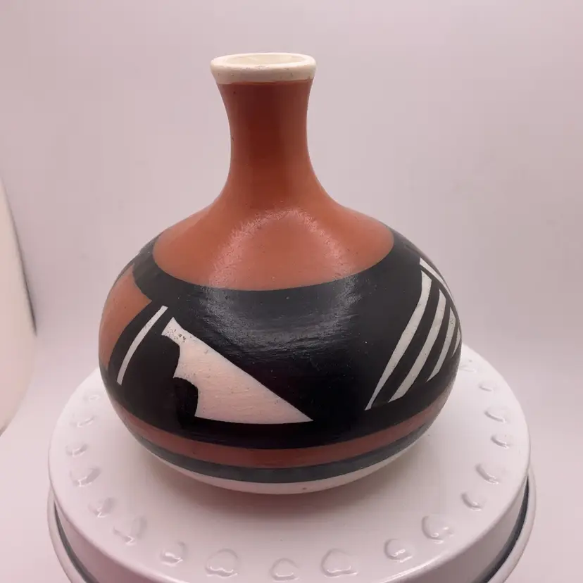 VTG Betty Selby Desert Pueblo Pottery Bud Vase 3.25" Abstract Design