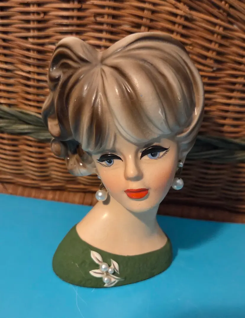 Napco Lady Head Vase C7471