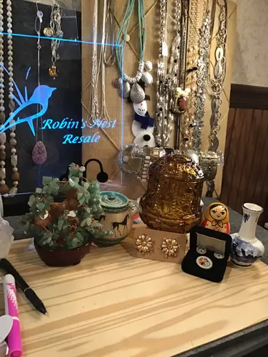 Lots of this and that jewelry