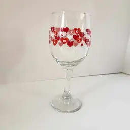 #01 - Greenbrier International Wine Glass Heart XOXO Valentine's Design