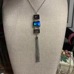 #05 - Necklace Glass