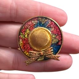 Sun Hat Brooch
