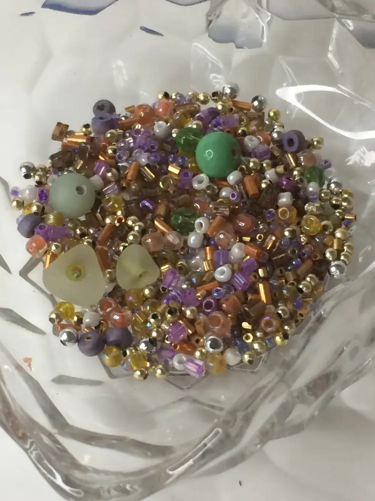 #04 Light Blended Beads 1 oz. Great for crafting or jewelry making!