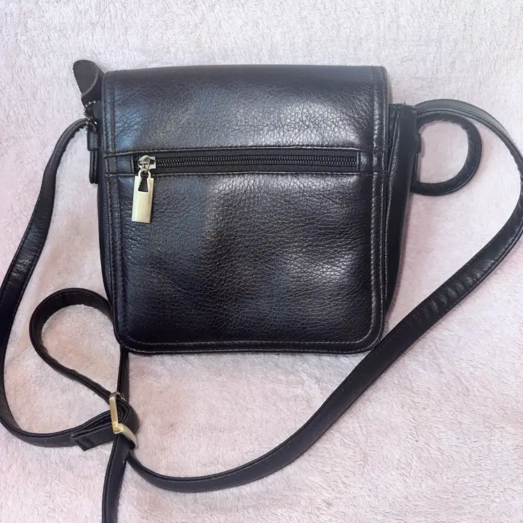 Vintage St John’s Bay Leather Crossbody Adjustable Strap Shoulder Purse Dark Brown