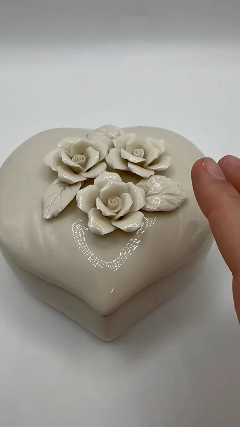 Vintage Davco Silver Ltd. Ceramic Heart Shaped Box