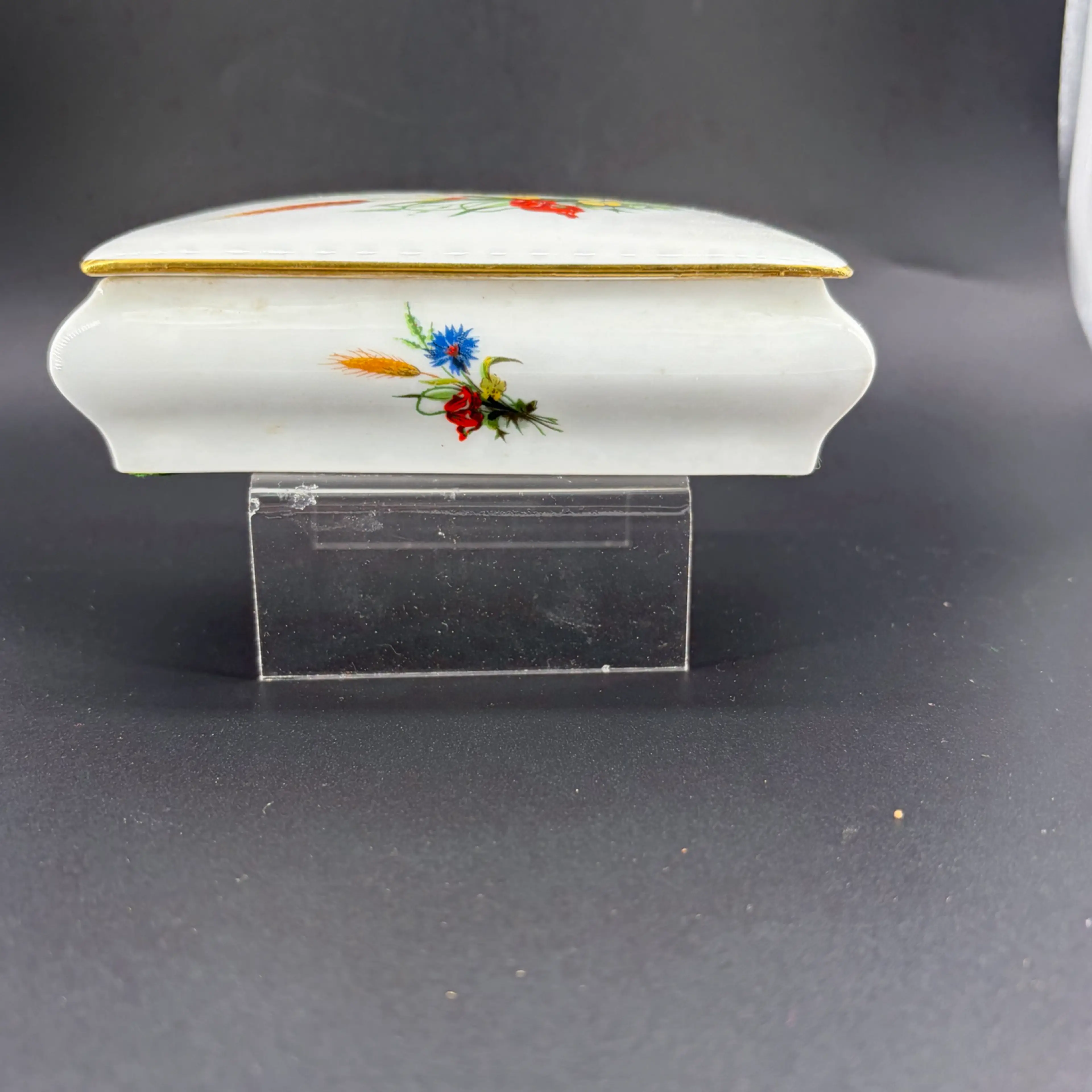 Image 4 of 7