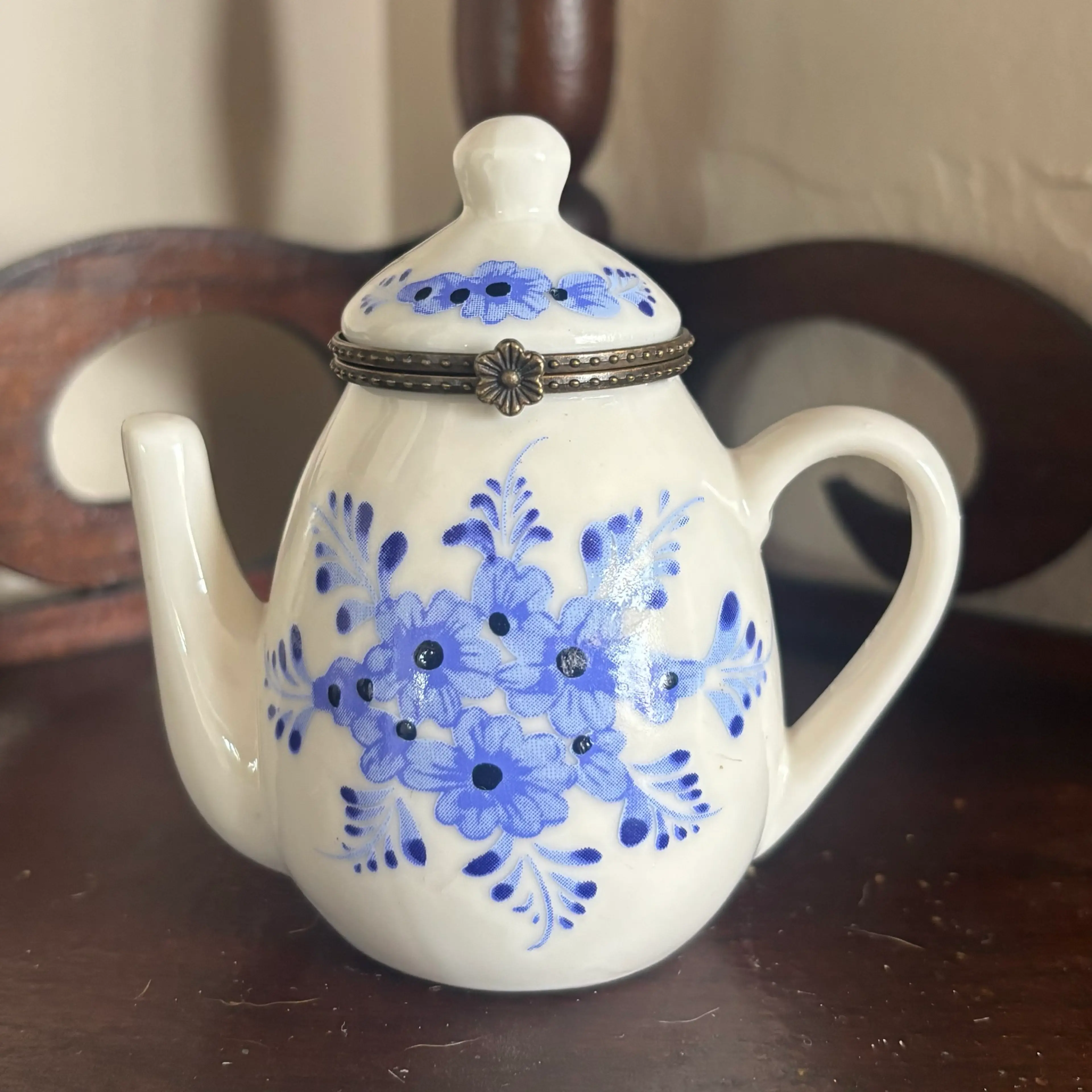 Image 1 of 4