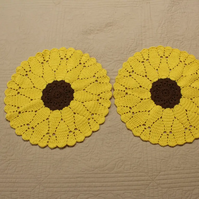 Set of 2 Sunflower Table toppers