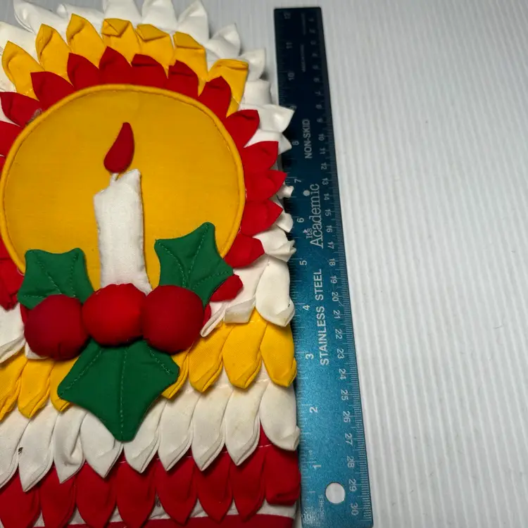 Vintage Red Green Yellow Scalloped Holly & Berries Christmas Candle Oven Mitt