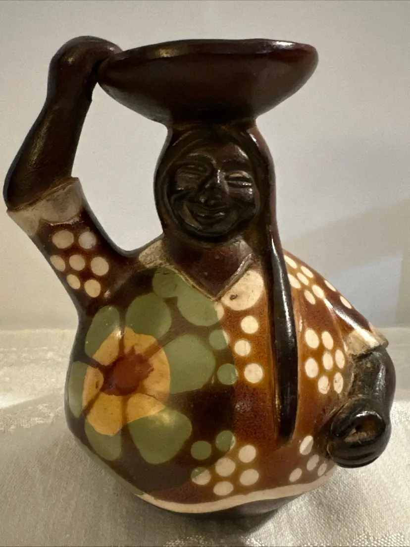 Folk Art Clay Pottery Chulucanas Peru Woman W/bowlSigned Excellent Condition. 5”