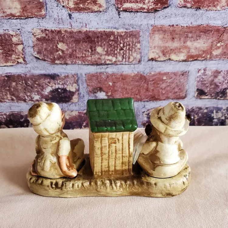 Vintage Ma & Pa Hillbilly Outhouse Shack Salt & Pepper Shaker & Toothpick Holder