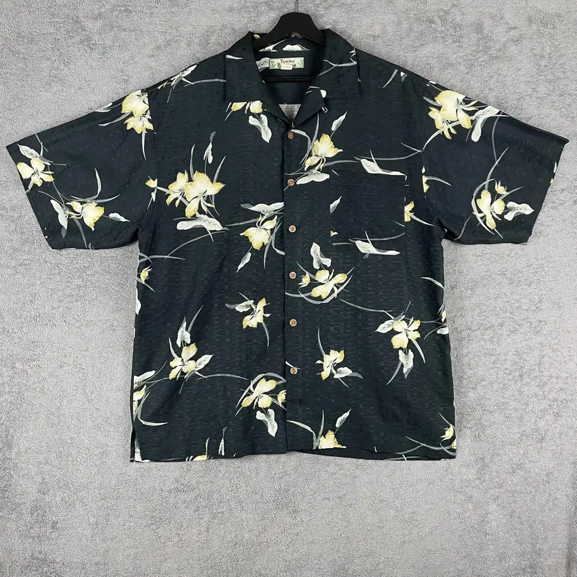 Tommy Bahama Shirt Mens Large Black Yellow Floral Silk Hawaiian Button Up Camp