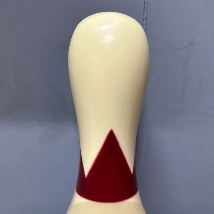 Vintage 1970’s Bowling Pin Wall/Table Clock Pale Yellow And Red Tested And Working