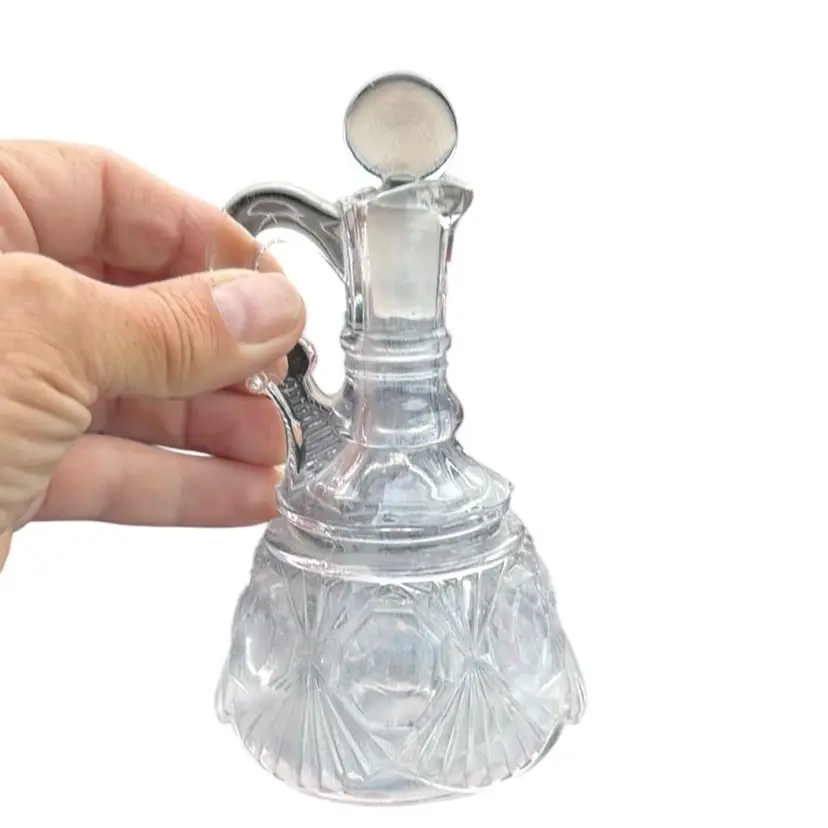 ANTIQUE EAPG BELMONT'S CLEAR REFLECTING FANS CRUET CIRCA 1885 PURPLE