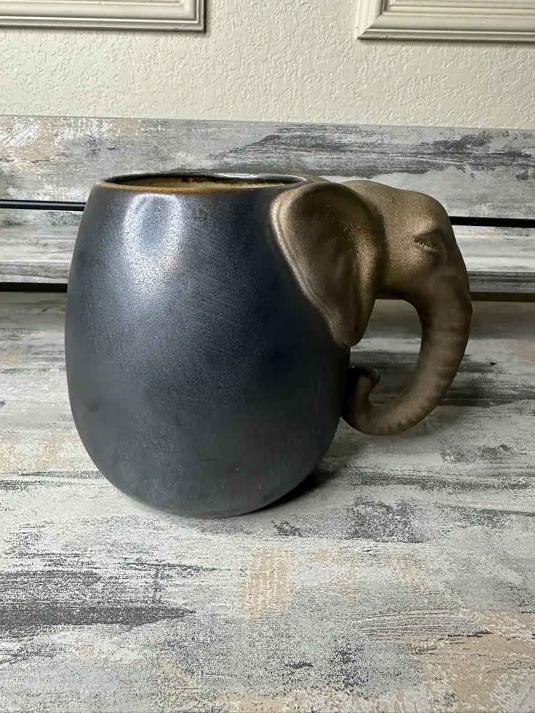 Elephant Mug Extra Large Coffee Mug, Trunk Sculpted Handle, 32 oz
