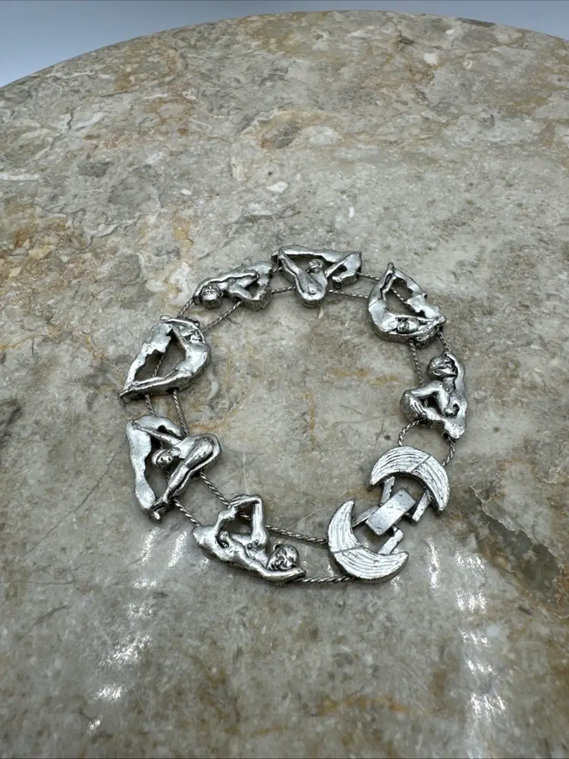 Vintage TOFA Silver Tone 7 Inch Swimmer/Diver Bracelet