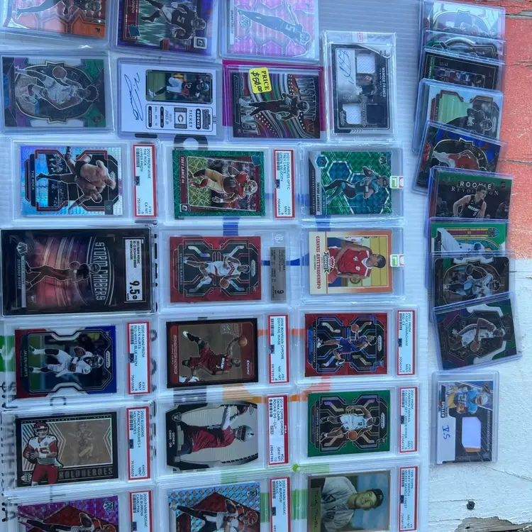 SPORTS CARD LOT 