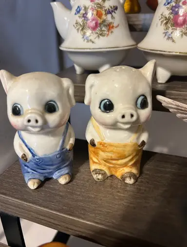 Salt & Pepper Shaker Showdown 