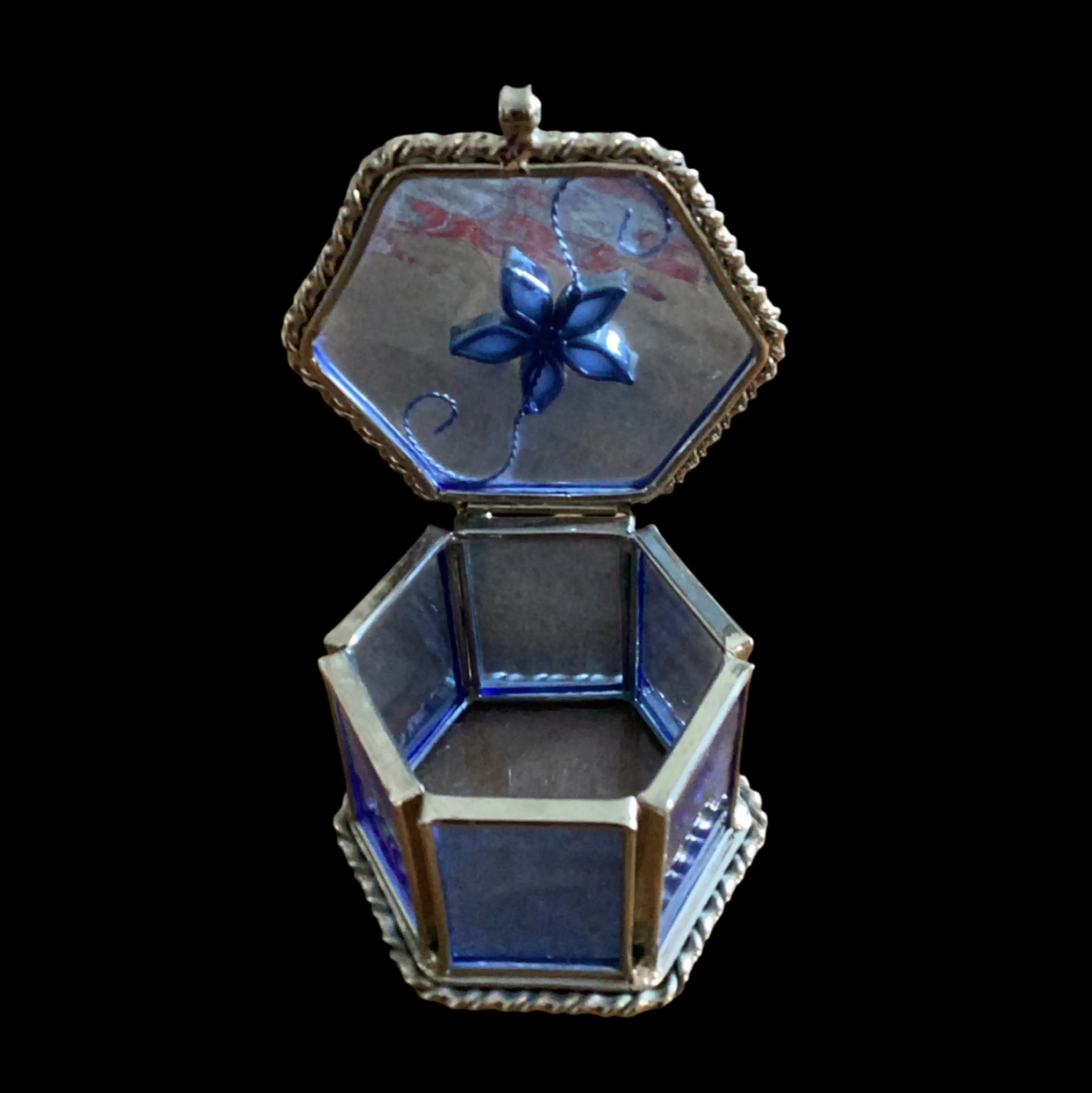Image 4 of 4